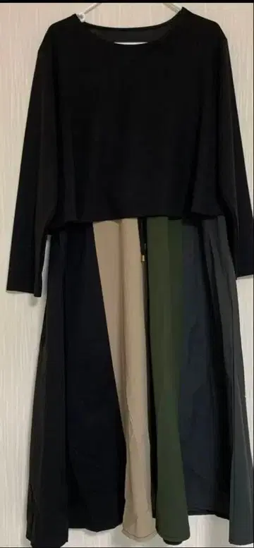 [ 새상품급 ] 롱 플레어 원피스 가을/겨울 절개 멀티 컬러