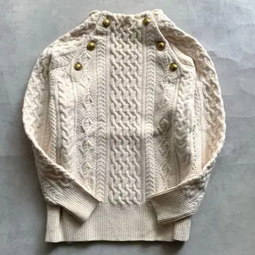 FRAMeWORK 해밀턴 아란편 케이블 니트 골드 버튼 아이보리