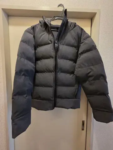 다크 그레이 후드 부착 다운 자켓 M