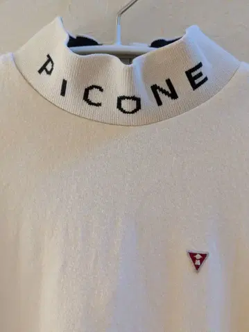 PICONE 긴팔 하이넥 플리스 소재 골프웨어 피코네