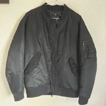 새상품급 UNIQLO +J 하이브리드 다운 오버 사이즈 MA-1