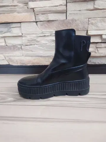 FENTY PUMA by Rihanna 푸마 펜티 리한나