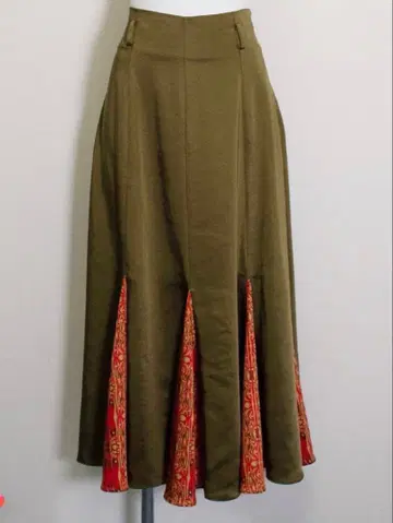 JANTJE_ONTEMBAAR x FUMIE=TANAKA 새틴 스커트