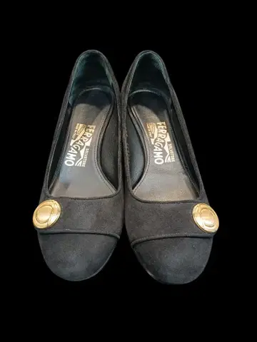 Ferragamo 블랙 스웨이드 펌프스 5