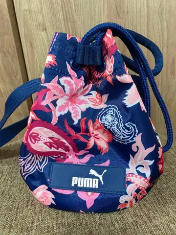 PUMA 꽃무늬 버킷 백 네이비