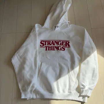 STRANGERTHINGS Netflix 후드티 화이트 XL 새상품 GU