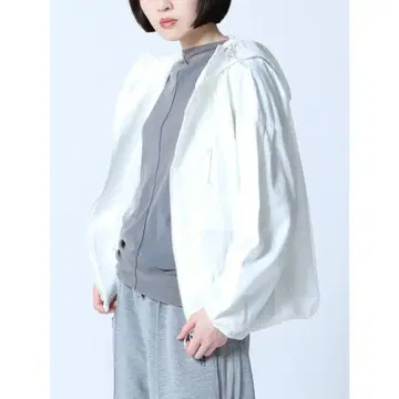 새상품 LASUD (라슈드) 튤 도킹 후드티