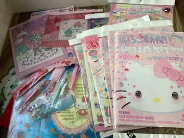 산리오 딸기 신문 외 여러가지