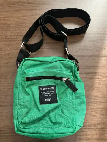 marimekko cash&Carry 숄더백 그린