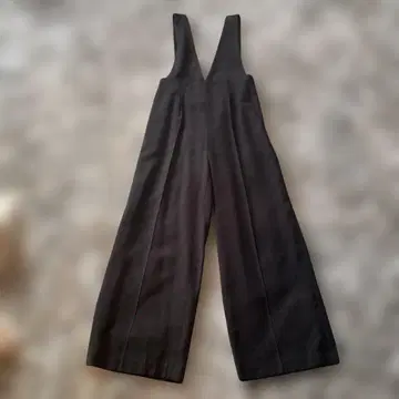 컨디션 최상 미라 오웬 올인원 S 사이즈