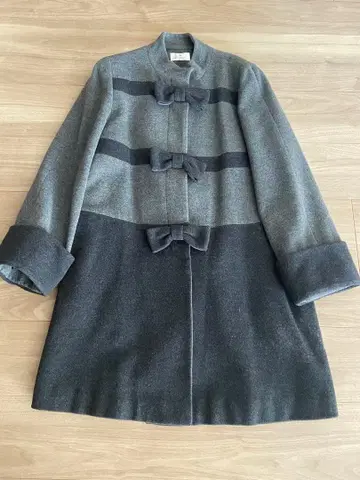 M'S GRACY 리본 포함 롱 코트 그레이 계열