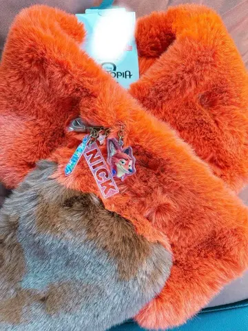 시마무라 주토피아 닉 브로치 포함 티펫 머플러 디즈니