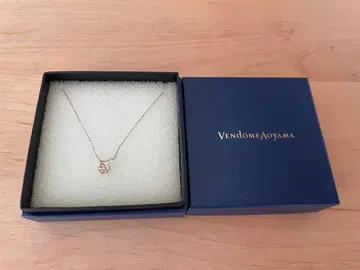 Vendome Aoyama 꽃 모티브 목걸이