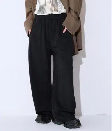 jeanasis(지나시스) [접촉 냉감] 맨투맨 코쿤 턱 팬츠 블랙