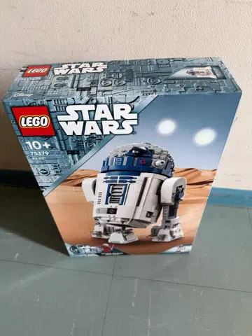 LEGO 스타 워즈 R2-D2 (75379)