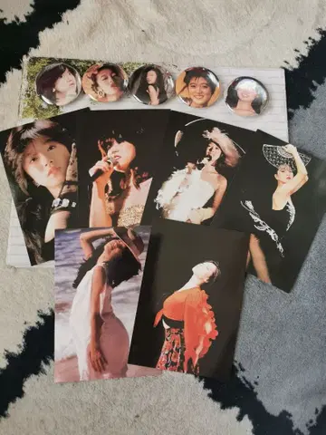 SALE 중 모리 아키나 44mm 캔뱃지 5개와 L판 사진 6매