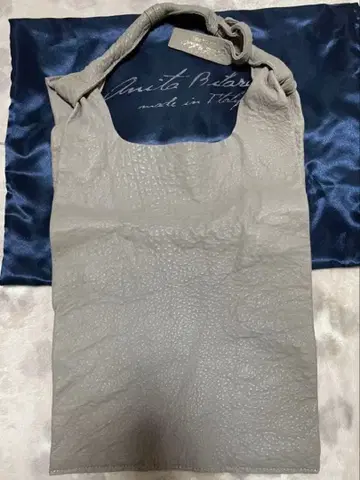 미사용품! 아니타 비랄디 가죽 백 그레이