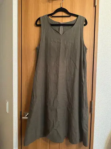 Fleur de Pomme 카키 슬리브리스 원피스