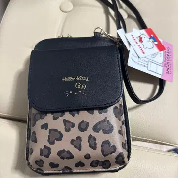 헬로키티 레오파드 무늬 숄더백