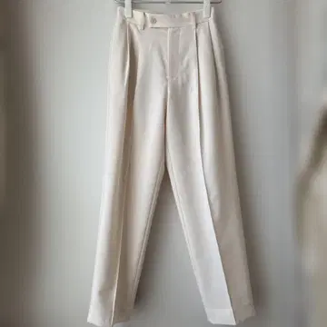 OHGA 테이퍼드 턱 팬츠 화이트 S 사이즈