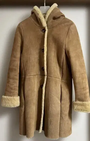 슬로브 이에나 무스탕 코트