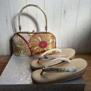 성인식 백 조리 골드 컬러 상자 포함