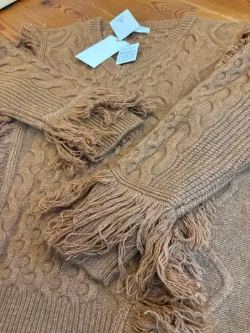 나노 유니버스 프린지 케이블 V넥 니트 카멜 사이즈 (38)