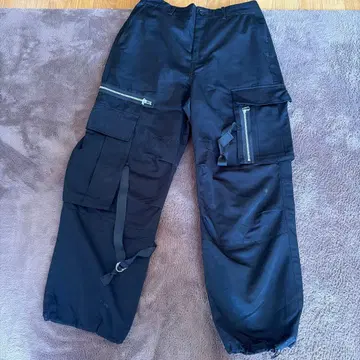 HARE 블랙 카고 팬츠