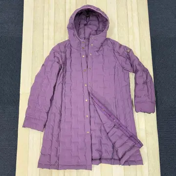 [ 거의 미사용 ] TOPYS 후드 부착 롱 기장 퍼플 다운 자켓