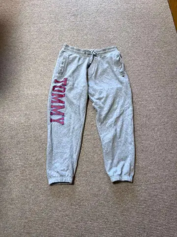 TOMMY JEANS 그레이 조거 팬츠 M
