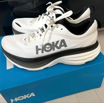 HOKA 스니커즈