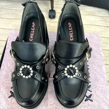 더블 버클 통굽 신발