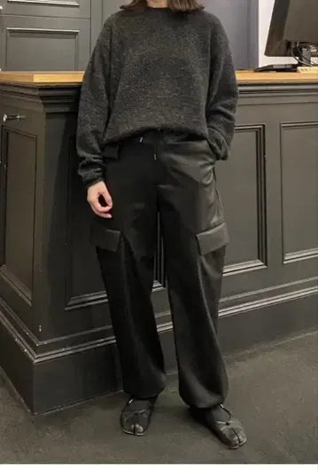 [ 새상품 ] FLORENT 로얄 가죽 카고 팬츠