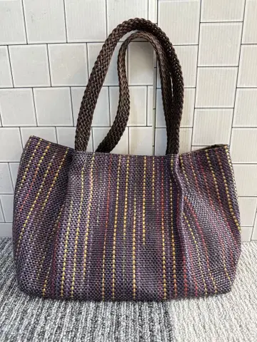 삭기오리 토트백