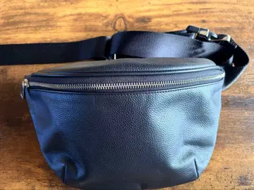 GU 리얼 가죽 바디백