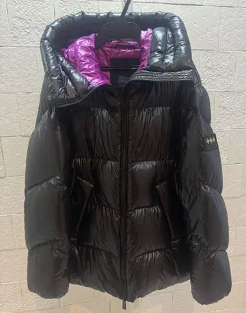 새상품급 TATRAS 후드 부착 다운 자켓 블랙/퍼플