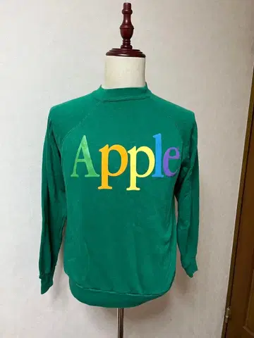 기업물 당시물 구제 의류 Apple 로고 그린 트레이닝복