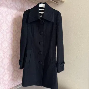 블랙 코트 백리본 디자인 세실 맥비