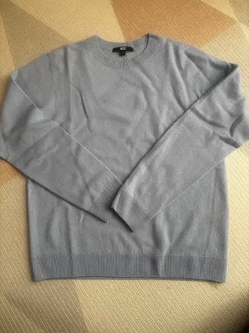 유니클로 3D 캐시미어 스웨터 블루 blue M 사이즈