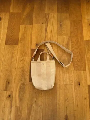 베이지 캔버스 숄더백 (ORCIVAL