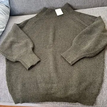 어반 리서치 하이넥 니트