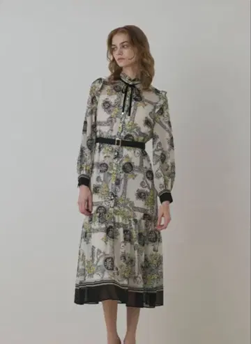 그레이스 콘티넨탈 2025AW 오너먼트 플라워 프린트 원피스