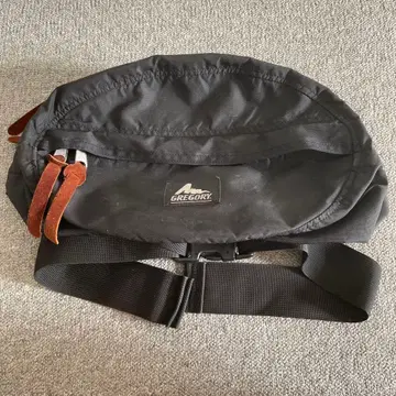 GREGORY 바디백 블랙
