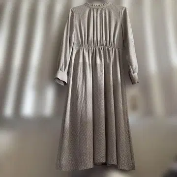 체크 무늬 긴팔 원피스