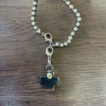 크리스탈 비즈 크로스 참 팔찌