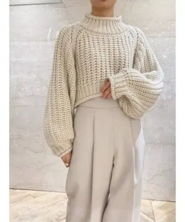 새상품급 SNIDEL 로게이지 숏 니트 풀오버