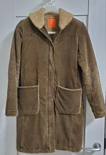 GOWEST 코듀로이 롱 코트