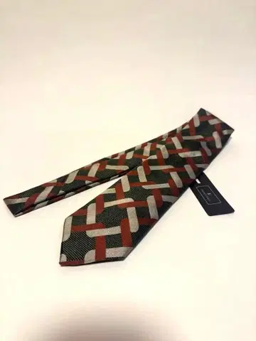 프랑코 바시 넥타이