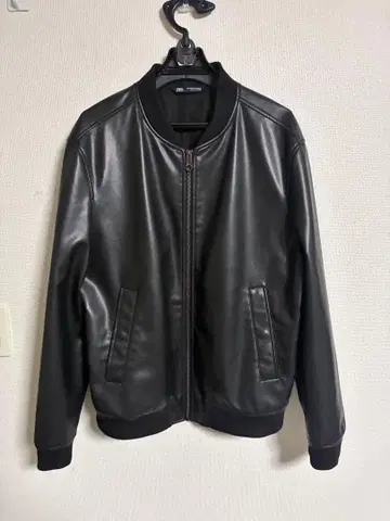 새상품급 ZARA 블랙 가죽 자켓 XL