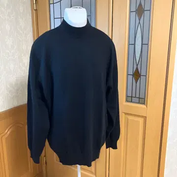 pure cashmere 블랙 터틀넥 스웨터